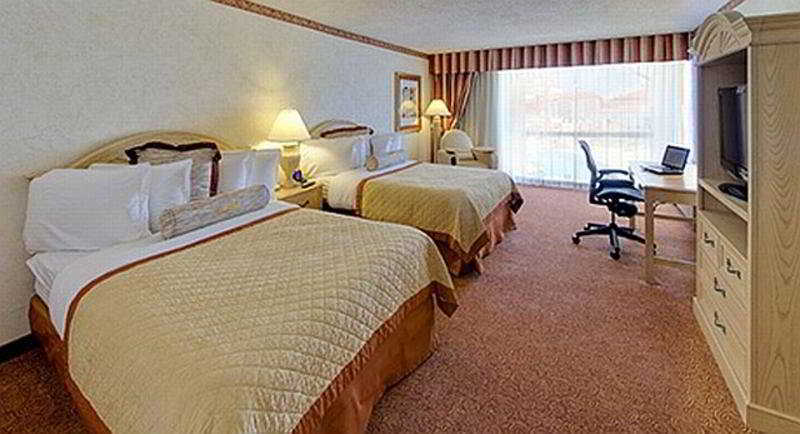 Отель Wyndham El Paso Airport And Water Park Номер фото